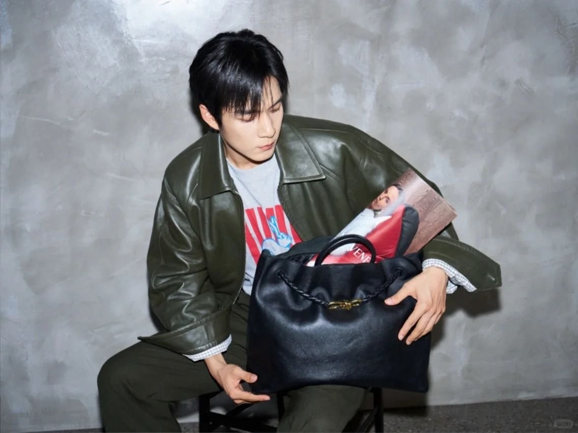 %E9%9F%A9%E4%B8%9C%E5%90%9B%E6%8B%BF%E7%9D%80%E6%88%91%E4%BB%AC%E4%B8%8EBV%E4%B8%80%E8%B5%B7%E5%81%9A%E7%9A%84%E6%8A%A5%E7%BA%B8%E5%8E%BB___%EF%BC%9F_3_Wallpaper%E4%B8%AD%E6%96%87%E7%89%88_%E6%9D%A5%E8%87%AA%E5%B0%8F%E7%BA%A2%E4%B9%A6%E7%BD%91%E9%A1%B5%E7%89%88