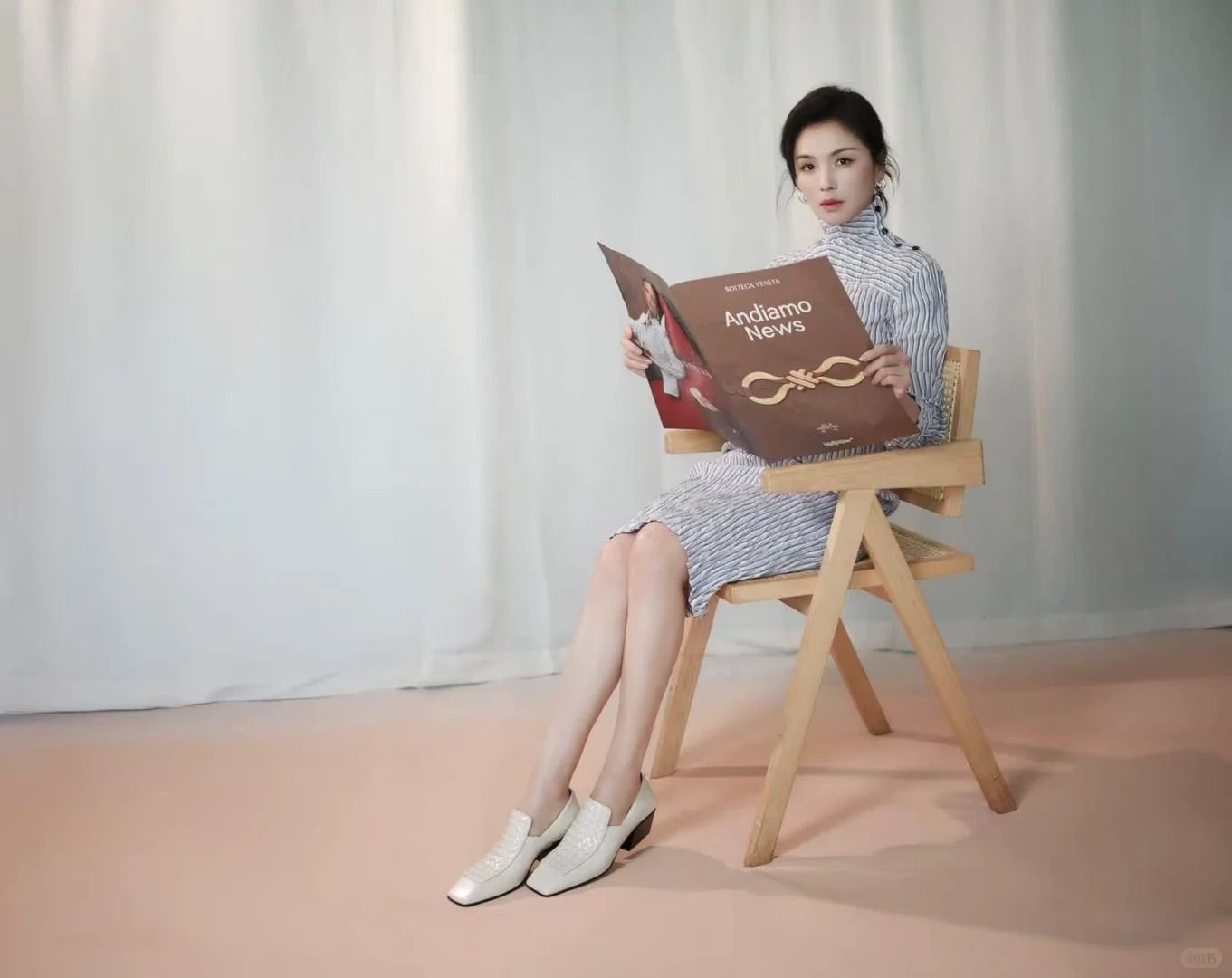 %E5%88%98%E6%B6%9B%E6%8B%BF%E7%9D%80%E6%88%91%E4%BB%AC%E4%B8%8EBV%E4%B8%80%E8%B5%B7%E5%81%9A%E7%9A%84%E6%8A%A5%E7%BA%B8%E5%8E%BB___%EF%BC%9F_3_Wallpaper%E4%B8%AD%E6%96%87%E7%89%88_%E6%9D%A5%E8%87%AA%E5%B0%8F%E7%BA%A2%E4%B9%A6%E7%BD%91%E9%A1%B5%E7%89%88